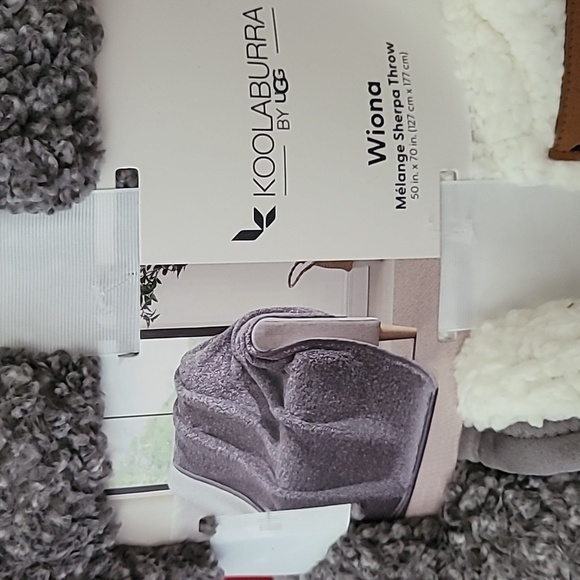Koolaburra Ugg Blanket Wiona Sherpa Throw 50 x 70 NEW - Picture 2 of 6